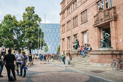 Albert-Ludwigs-Universität Freiburg