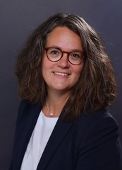 Katja Lommetz (sie/ihr)