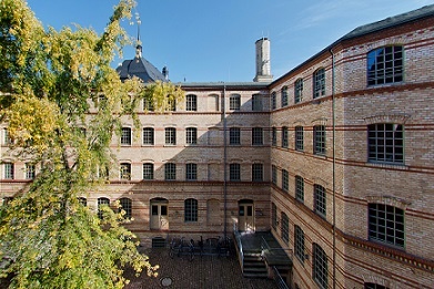 Leibniz-Institut für Wirtschaftsforschung Halle e. V. (IWH)